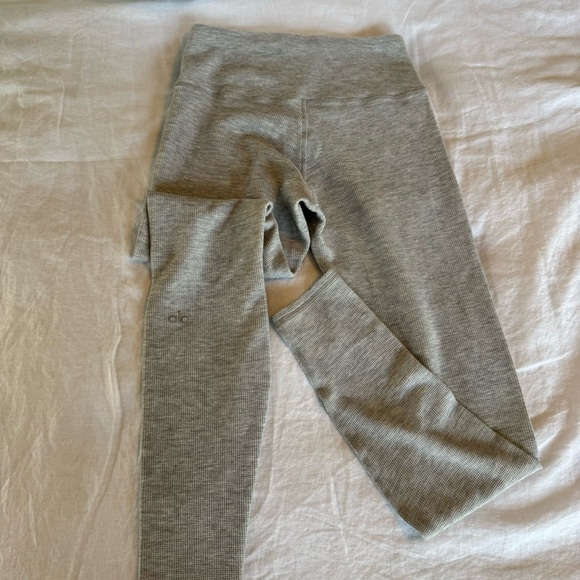 ALO heather grey micro waffle leggings - Picture 3 of 3